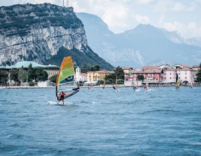 villa-alberta-torbole-garda-activity-surf-02